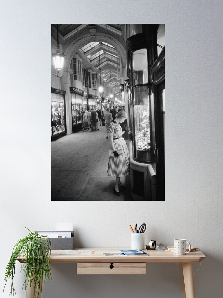 Slim Aarons, Burlington Arcade - Street Fashion Photographers incelemesi ve fiyatı